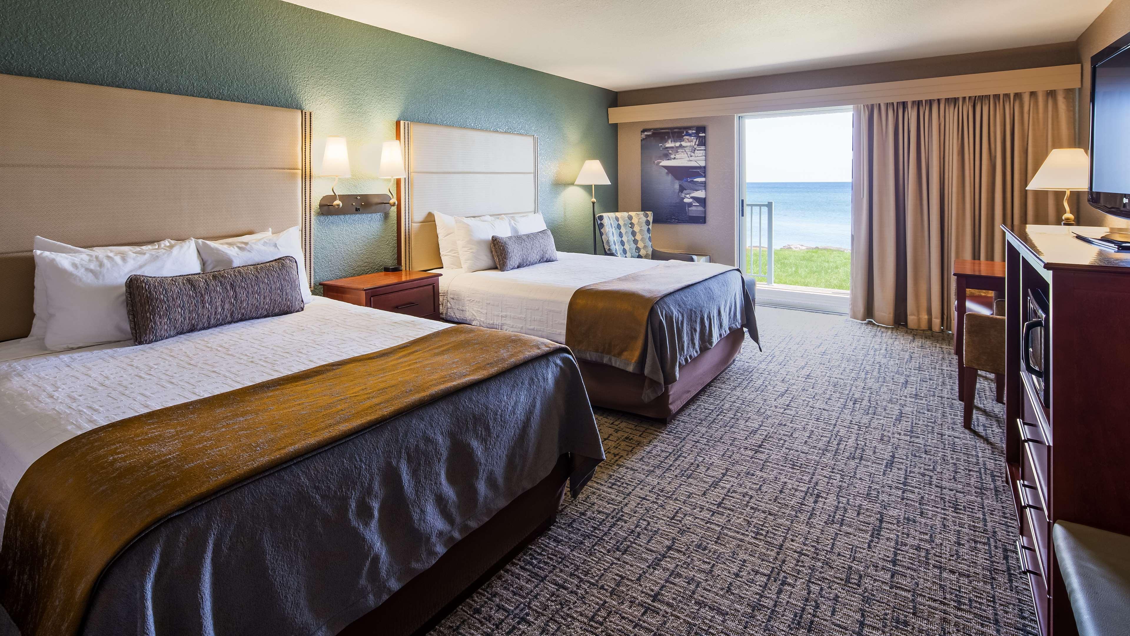 Best Western Harbour Pointe Lakefront Saint Ignace Εξωτερικό φωτογραφία