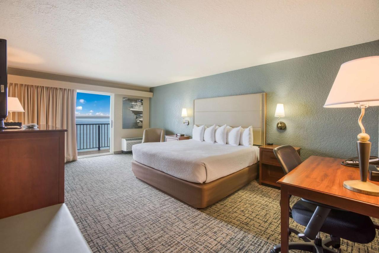 Best Western Harbour Pointe Lakefront Saint Ignace Εξωτερικό φωτογραφία